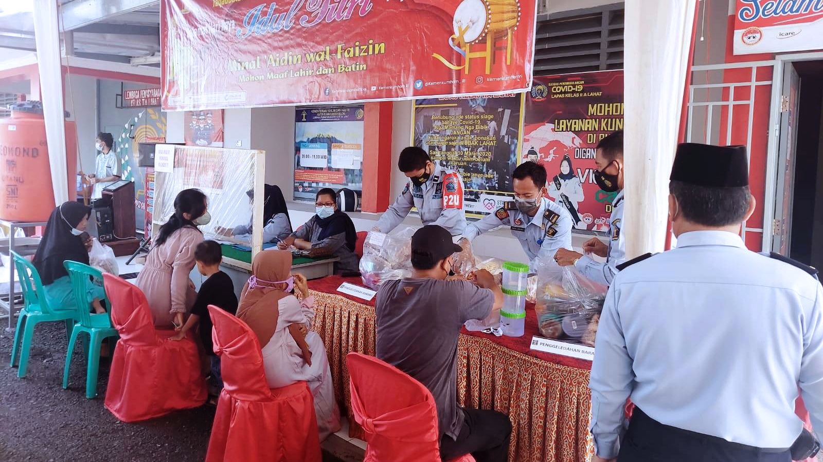 Suasana layanan kunjungan di lapas lahat saat lebaran